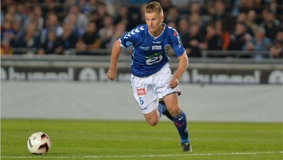  昂热下半场发力逆转击败中游球队斯特拉斯堡