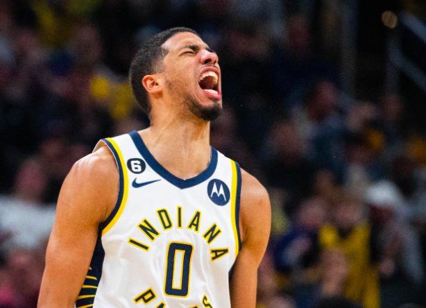 九游体育平台- 步行者哈利伯顿崭露头角，助攻数领跑全联盟  