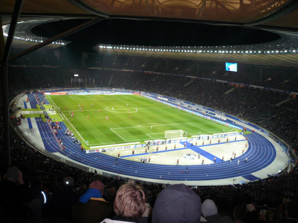 九游体育平台- 柏林赫塔启用环保球场，太阳能供电全覆盖  