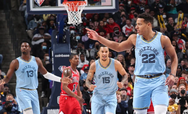 九游体育官方网站- 莫兰特复出即献惊天隔扣，灰熊青年军势不可挡  